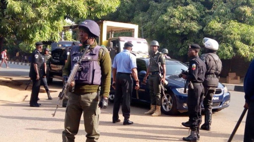 ATTACK ON EXPATRIATES: POLICE NEUTRALIZES 11 BANDITS TERRORIST,  RECOVERS TWO (2) AK 47 RIFLES, CUTLASSES, REPELS ANOTHER ATTACK ALONG TSAFE – KUCHERI AXIS 